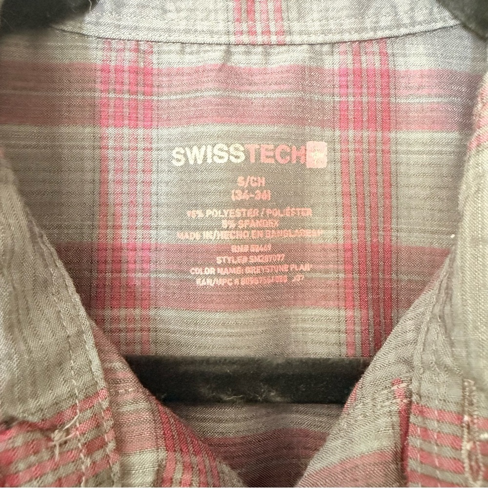 Swiss Tech Gray Burgundy Plaid Short Sleeve Button Down Shirt Small - Picture 3 of 5